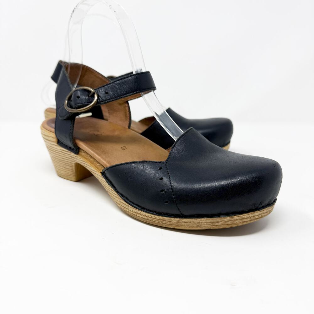 Dansko Black	Leather Closed Toe Sandals Women's Sz EU 37/US 6.5-7 Made in Italy